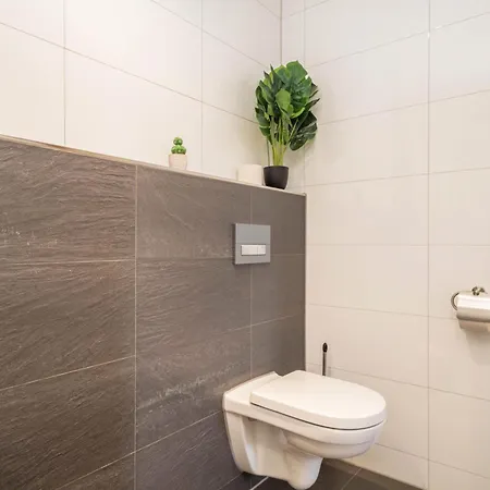 Apartment Lang *