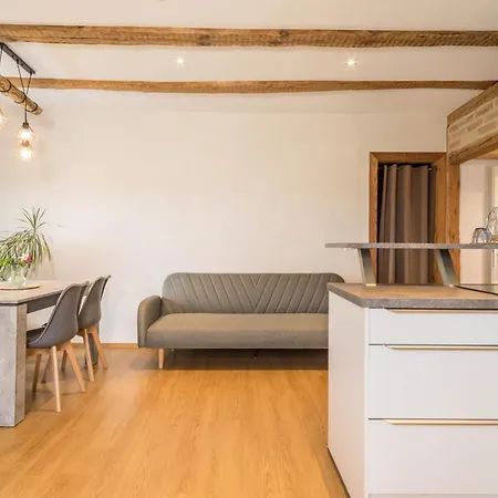 Apartment Lang *